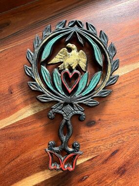 VINTAGE J.Z.H. 1949 CAST IRON TRIVET